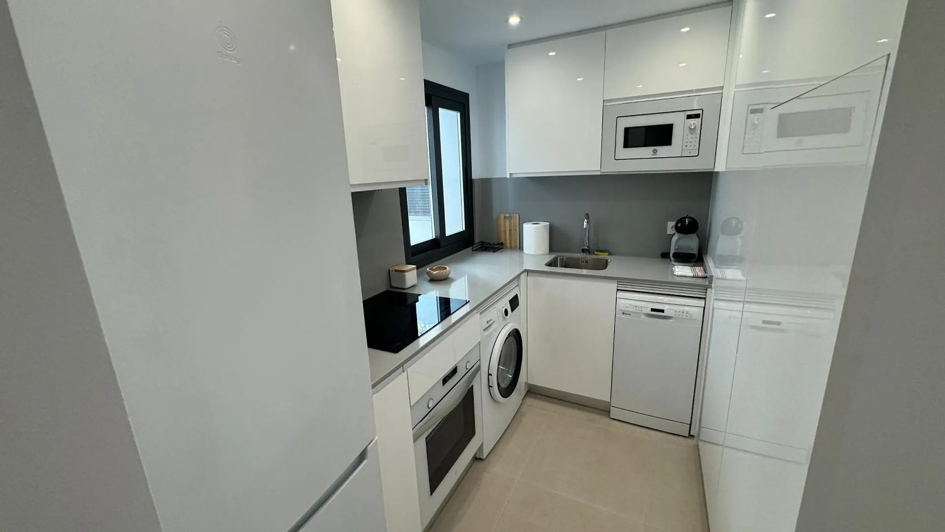 Niza Playa Apartment Almayate Alto